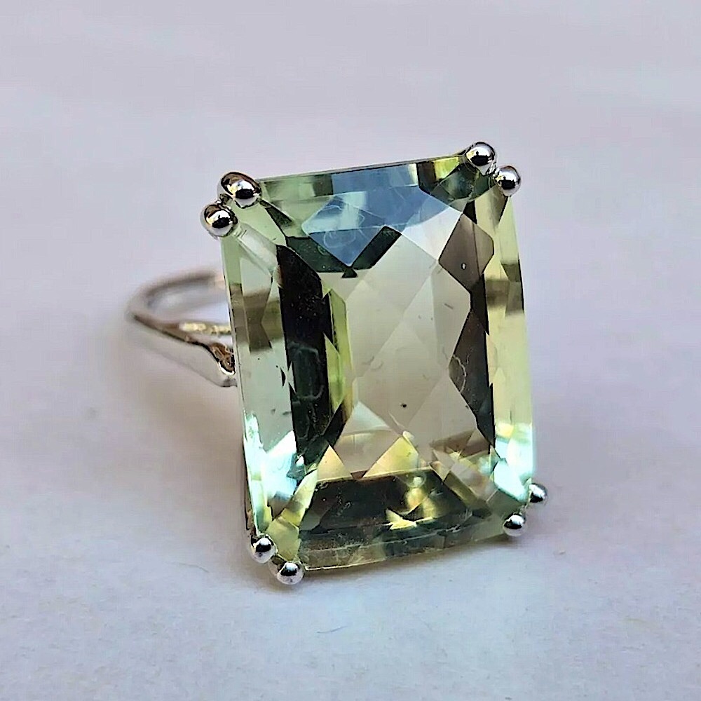 VINTAGE Emerald Cut Green Amethyst Solitaire Gemstone Sterling Silver Ring Sz 7